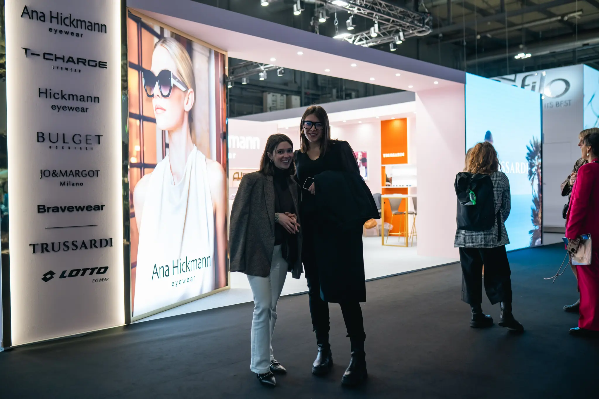 Equipa e Ambiente do Stand - MIDO Milão