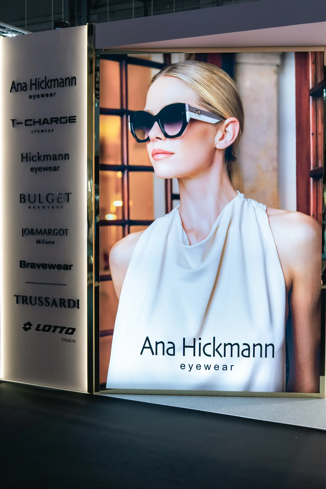 Campanha Ana Hickmann em destaque no Stand